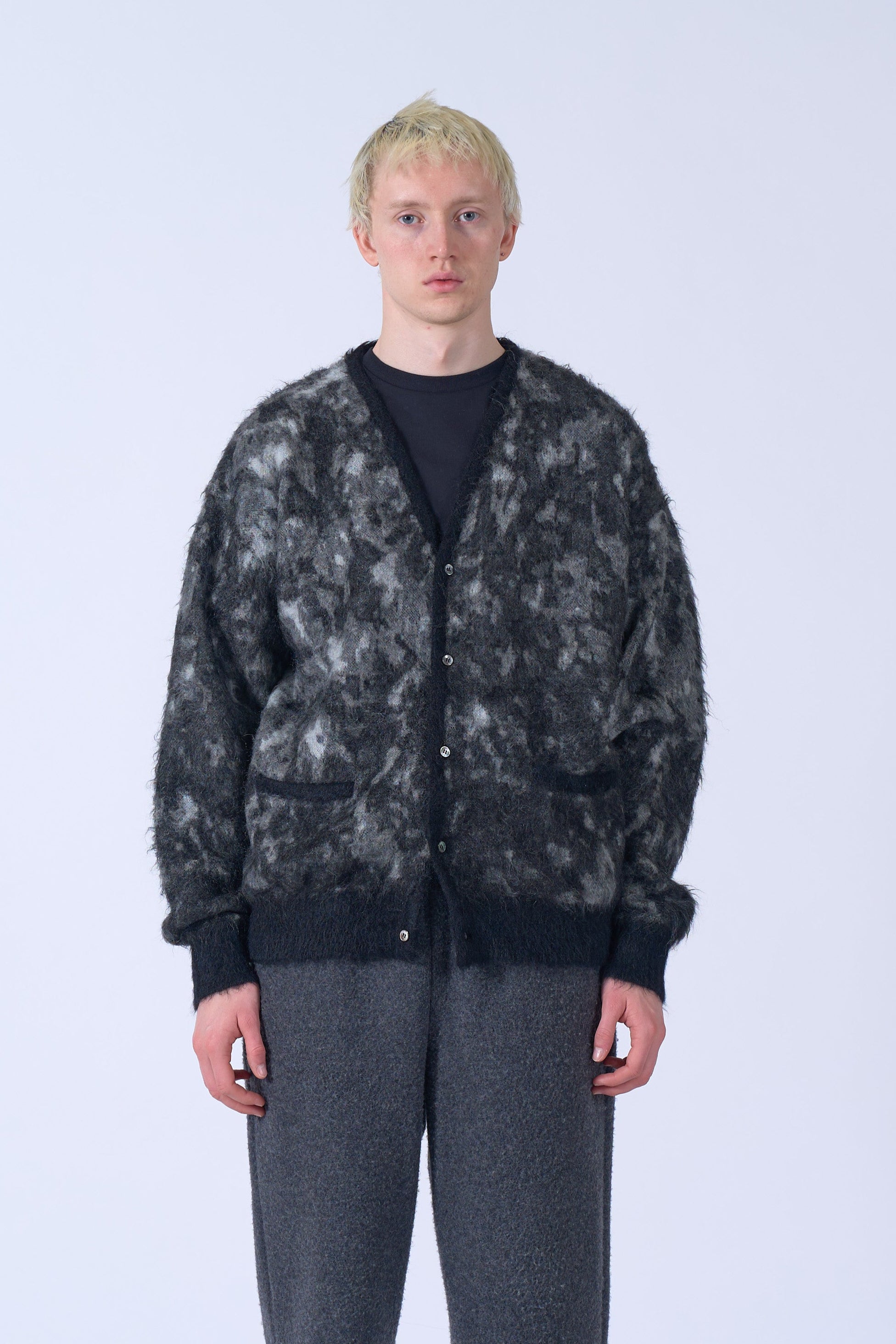 YOKE(ヨーク) ジャガードモヘアカーディガン ウォータードロップ 正面から見た着用イメージ