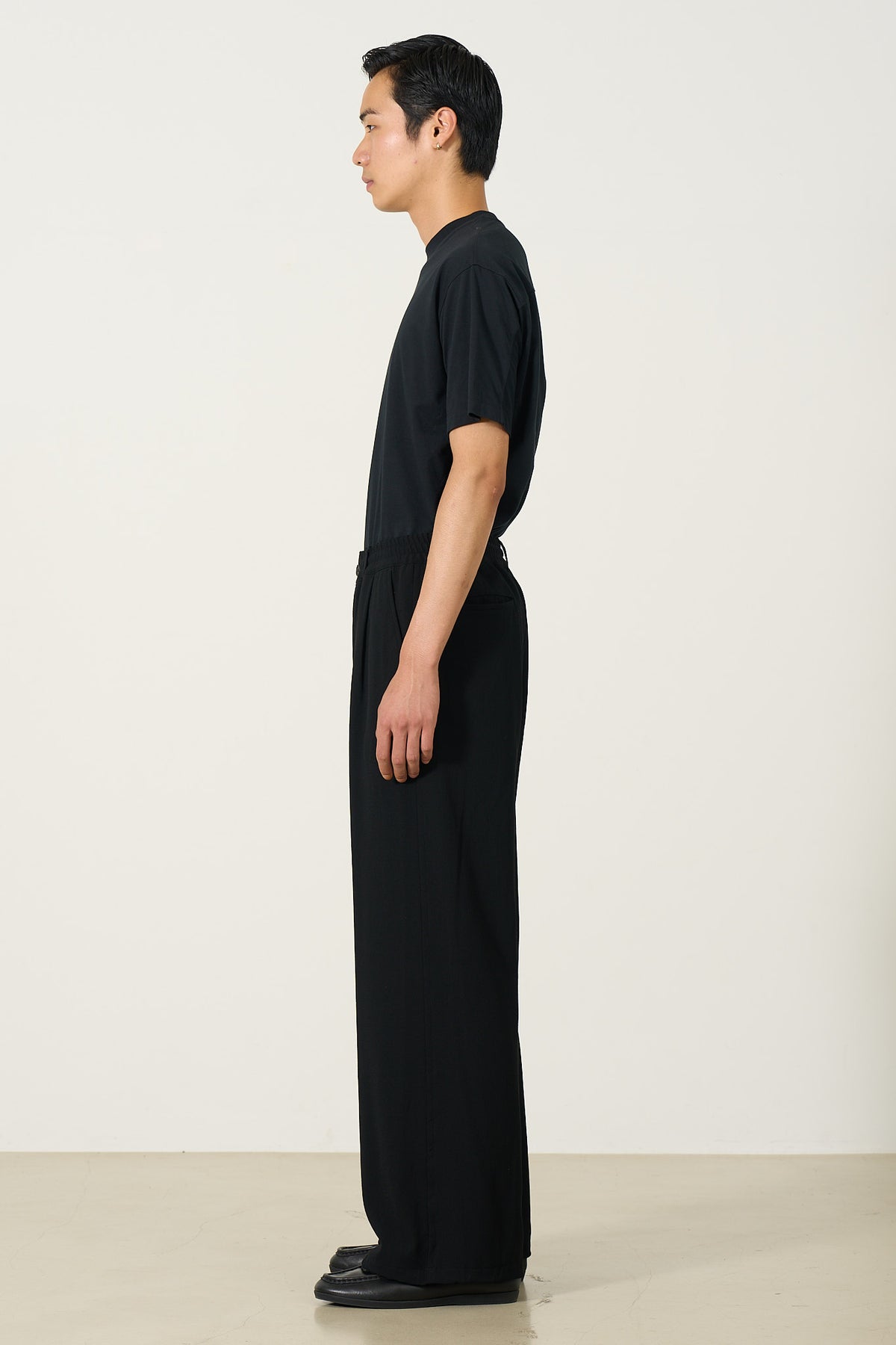 Exclusive Wool Back Satin Kersey 2pleated Easy Wide Trousers