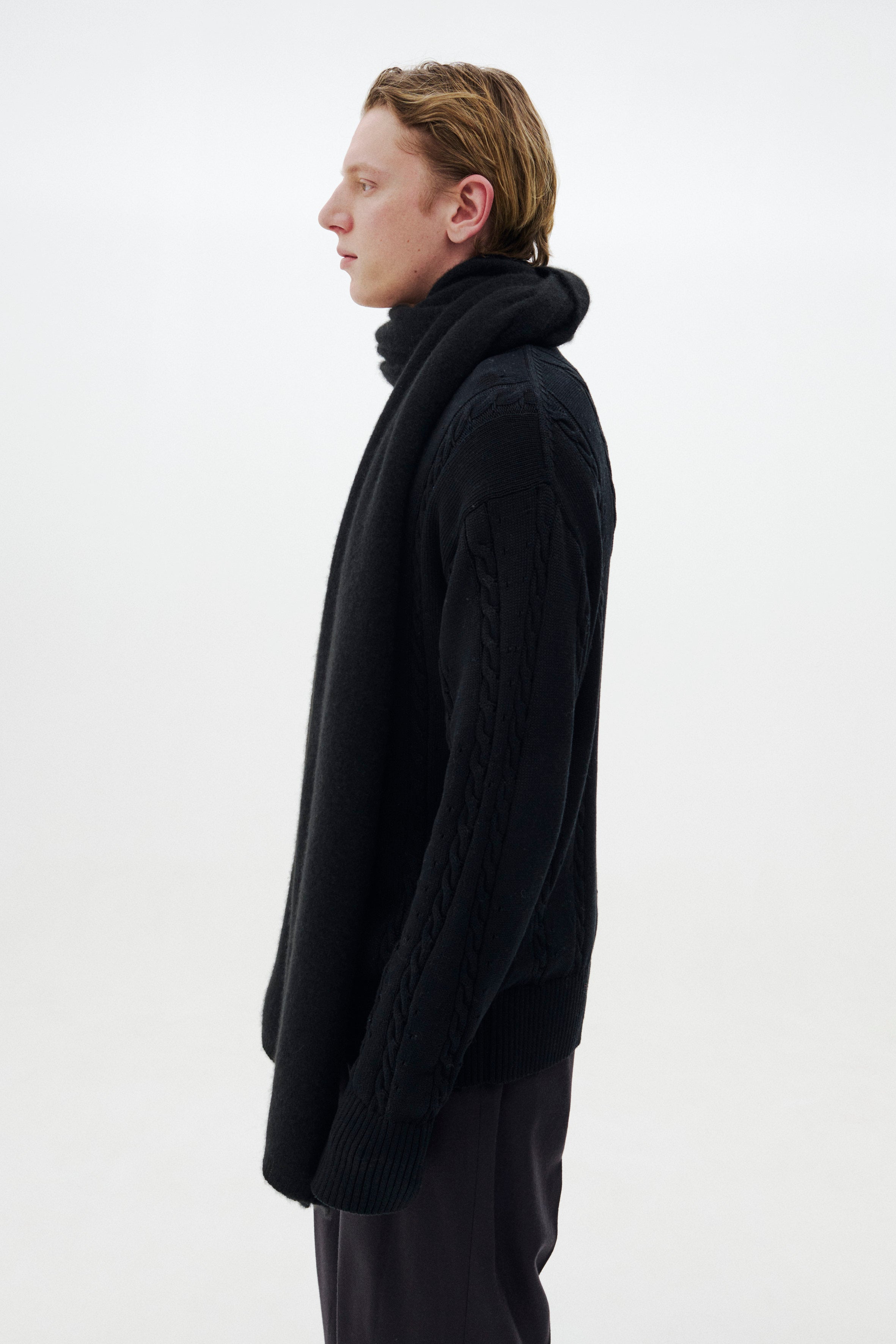 Cashmere Long Scarf | YOKE Official Website