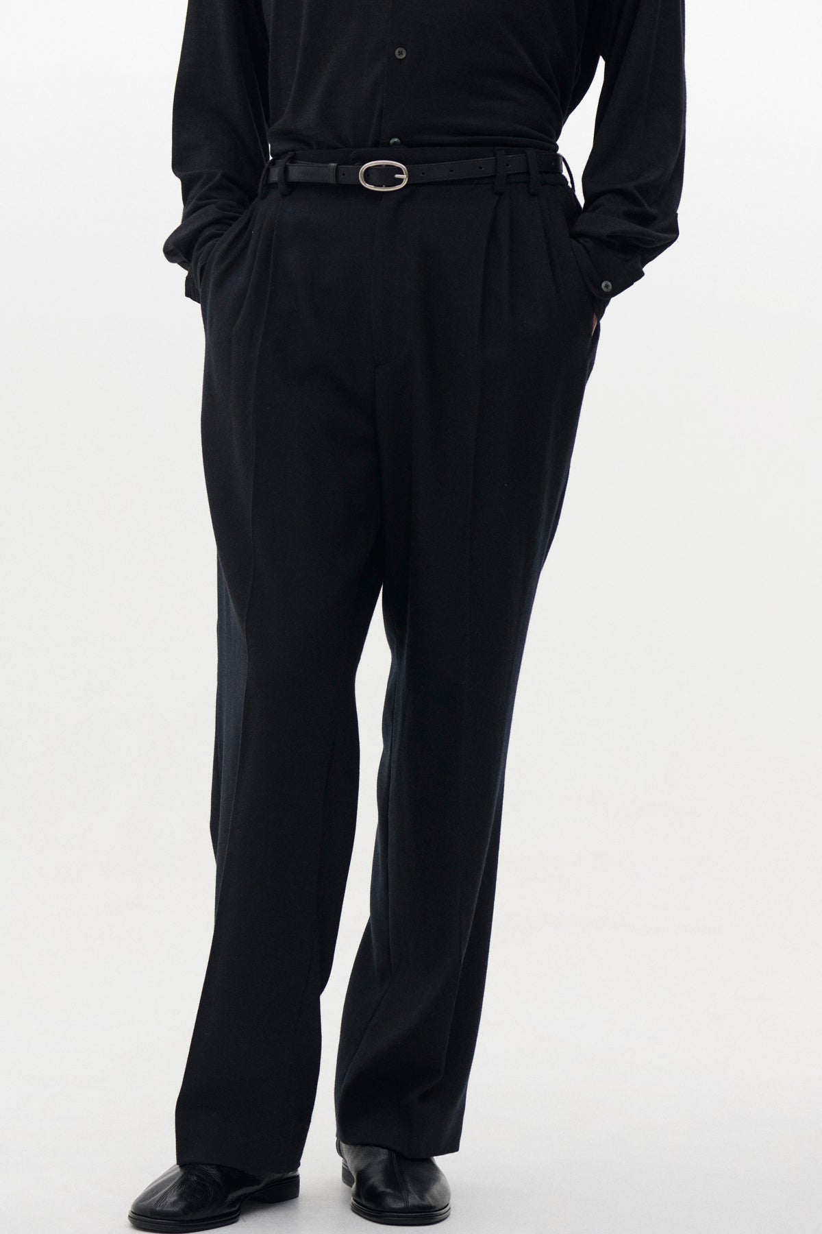 Pure Merino Wool Serge 4Pleated Wide Tapered Trousers