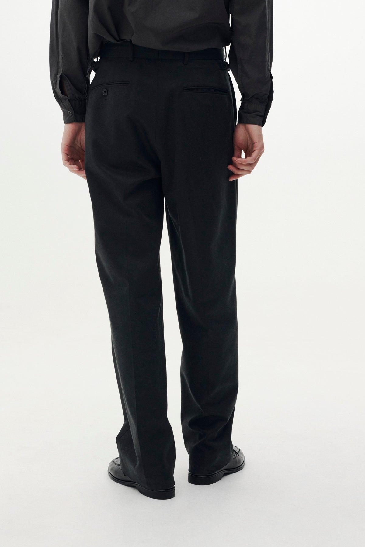 Tencel Cotton Twill 1Pleated Wide Tapered Trousers
