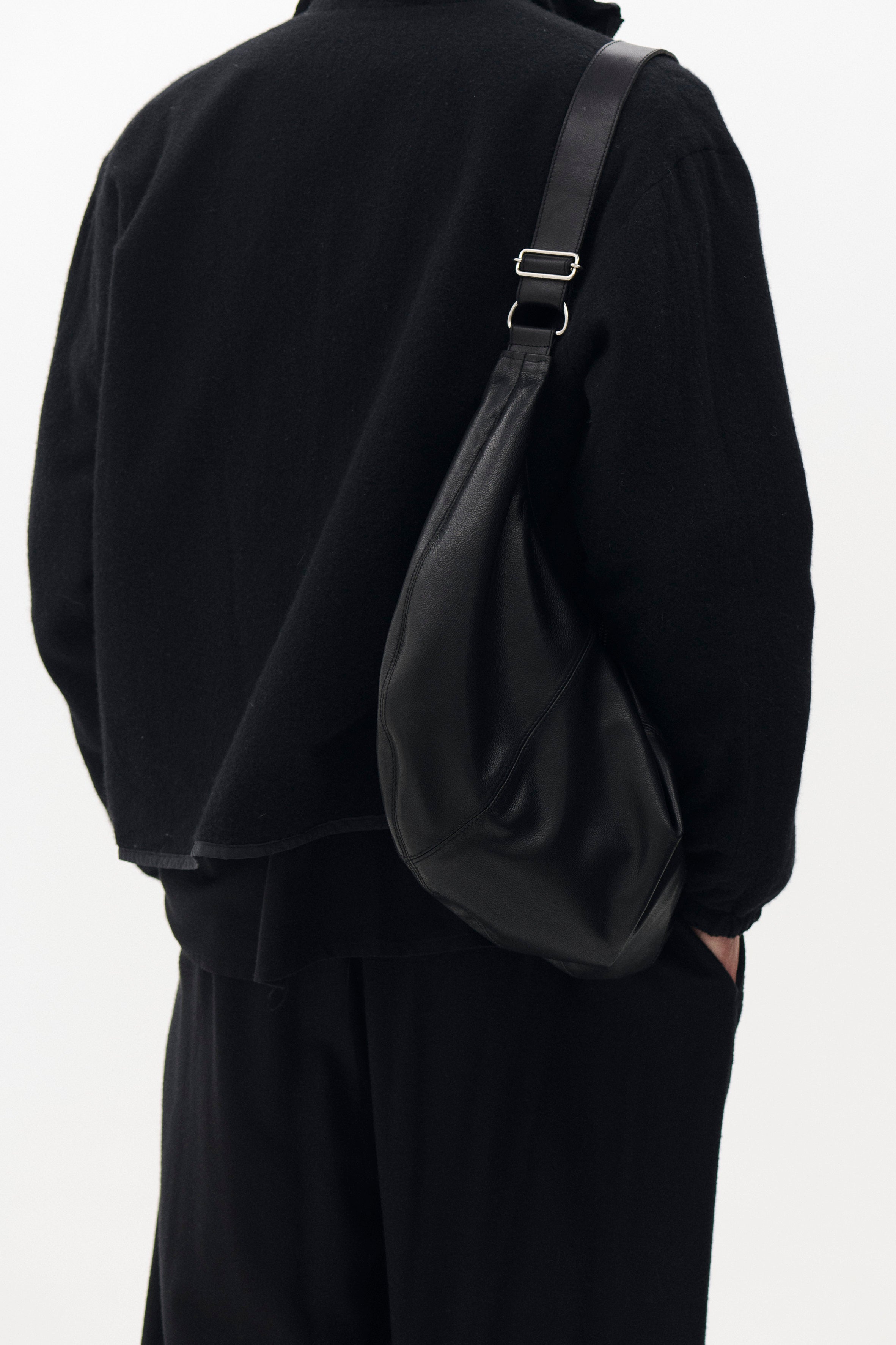 Carf Leather Shoulder Bag | YOKE Official Website