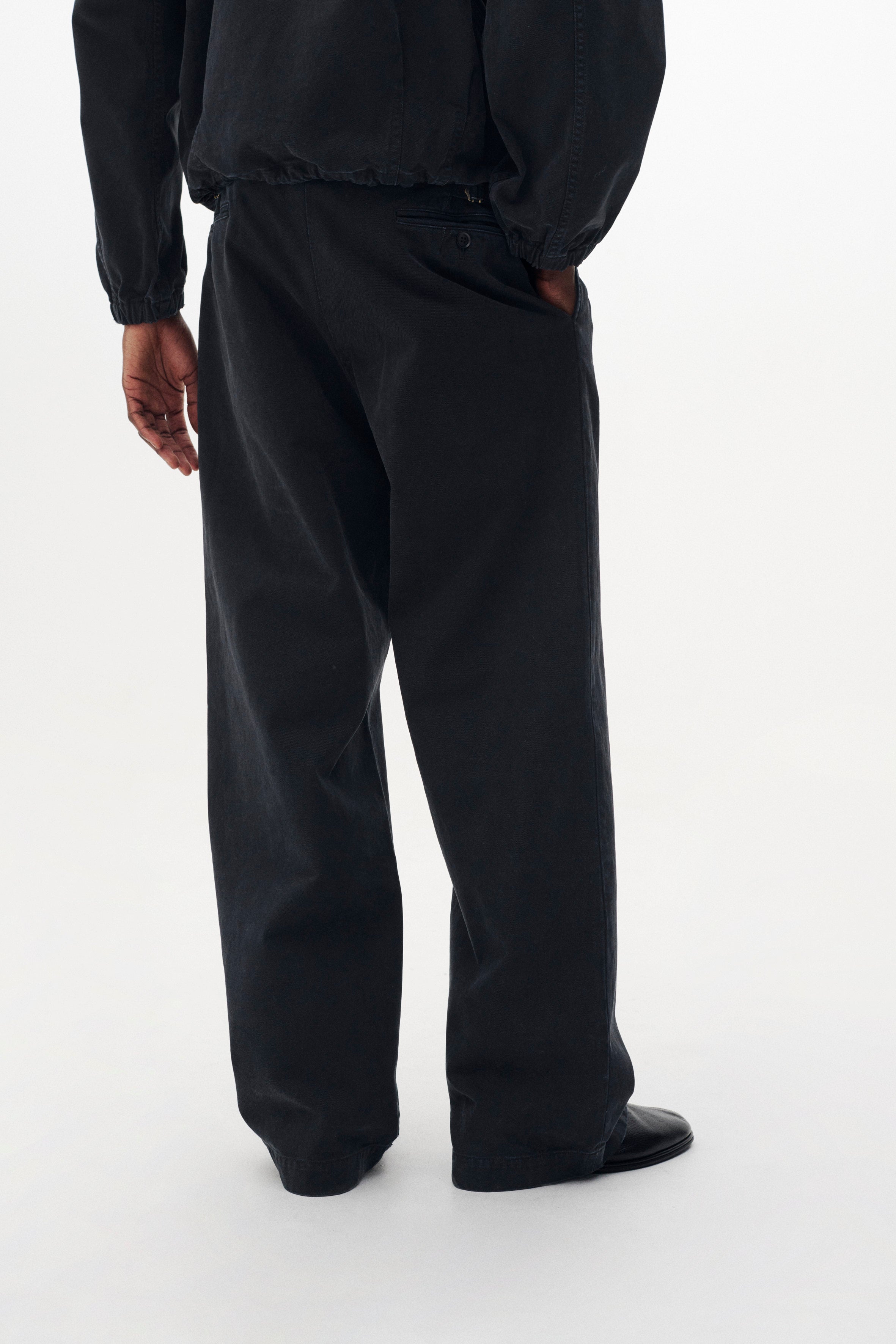 Pants | YOKE Official Website