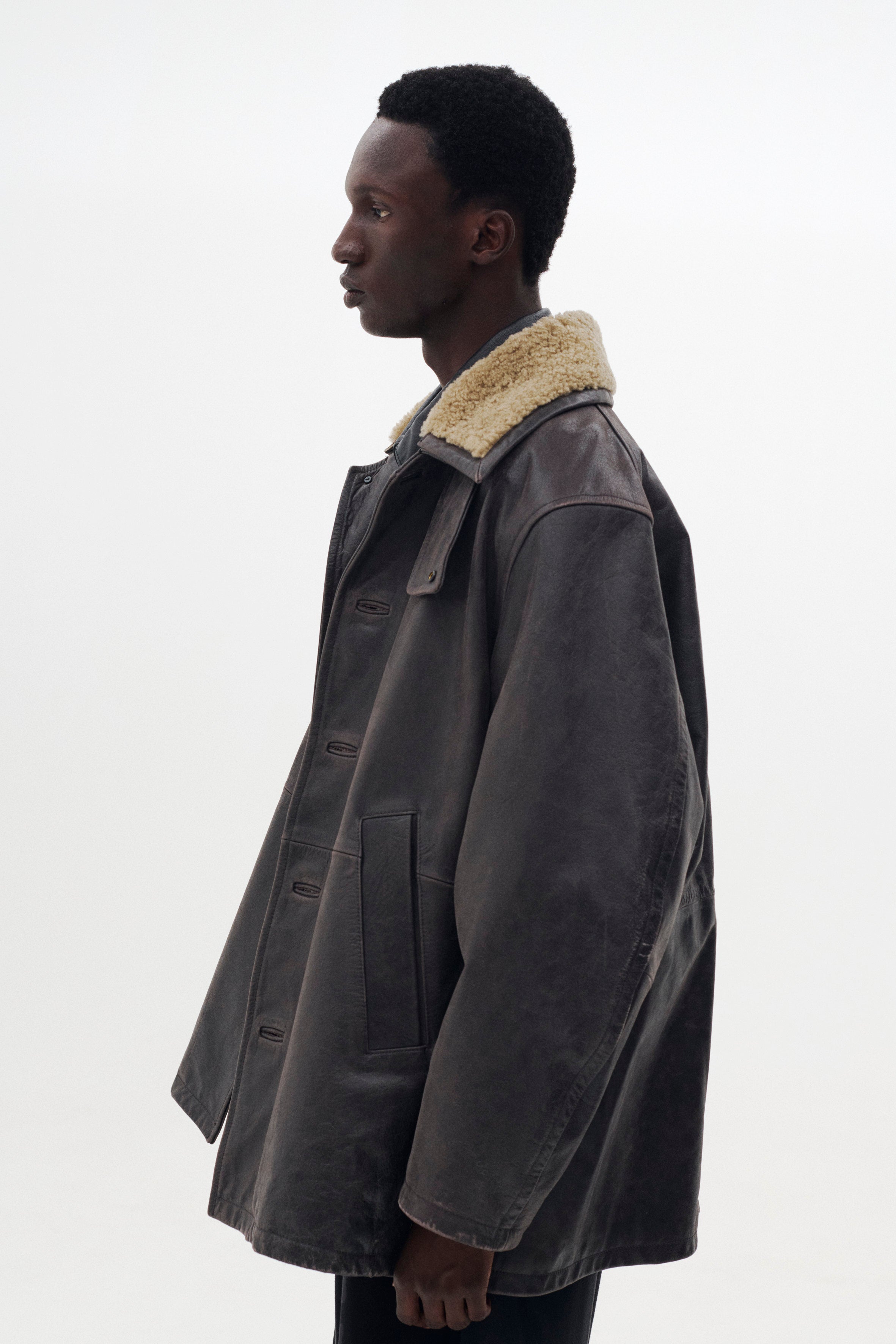 Shearling Collar Leather Car Coat | YOKE Official Website