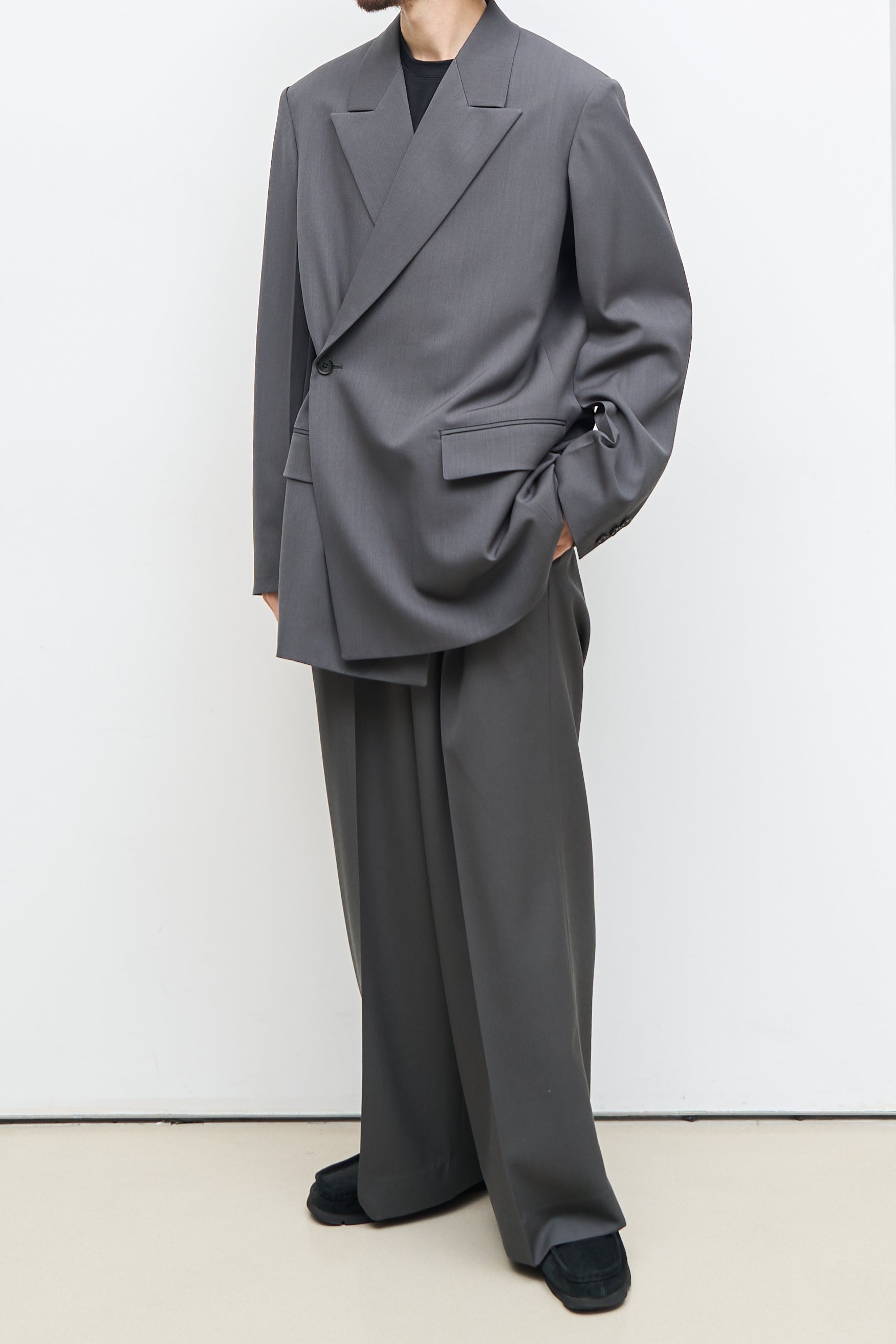 3pleated Wide-leg Trousers | YOKE Official Website
