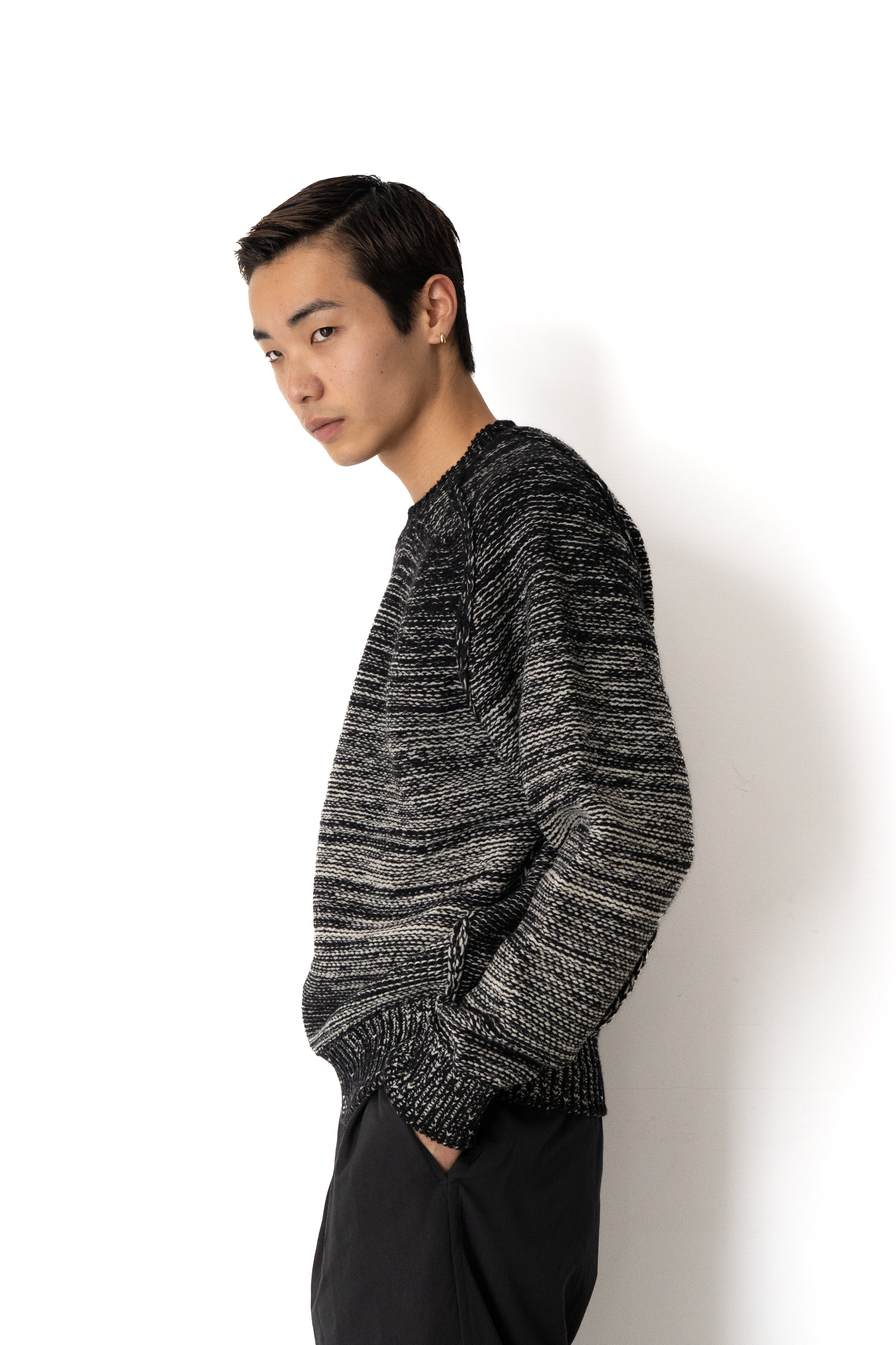 Gradation Crewneck Sweater | YOKE Official Website