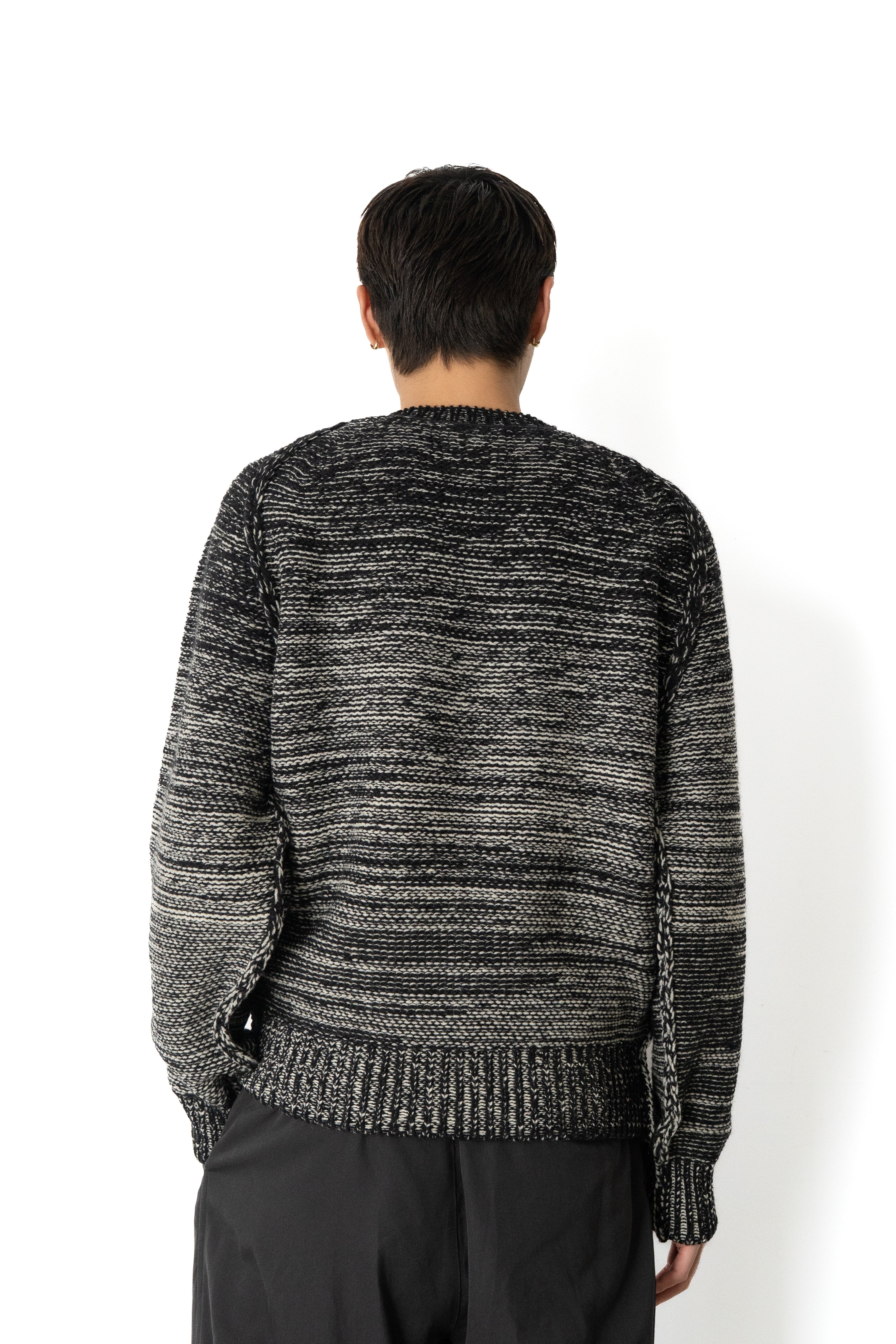 Gradation Crewneck Sweater | YOKE Official Website