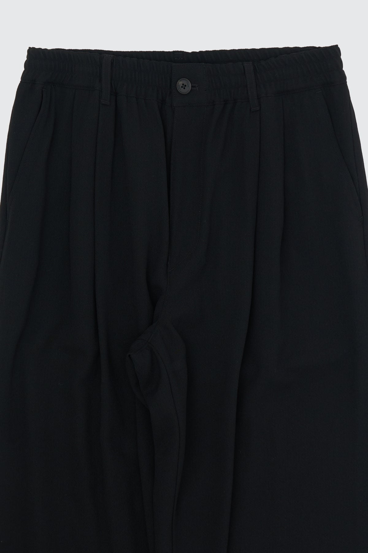 Exclusive Wool Back Satin Kersey 2pleated Easy Wide Trousers