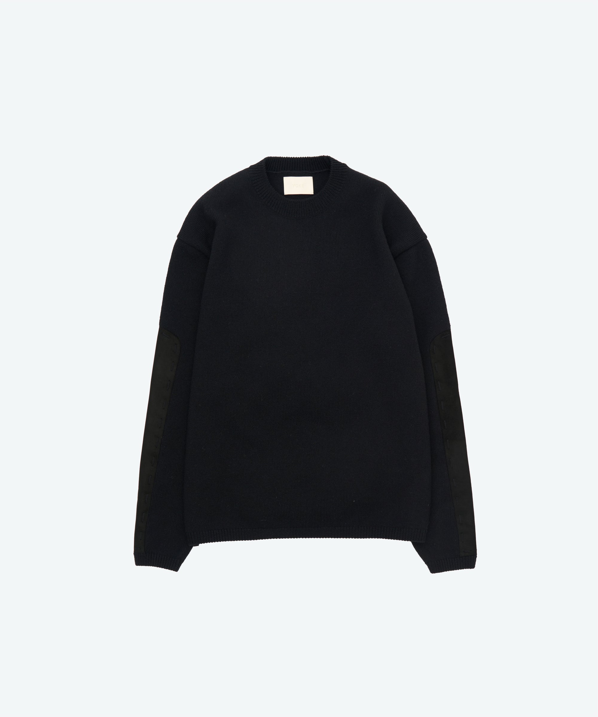 YOKE（ヨーク） スエードエルボーパッチクルーネックセーター ブラック
