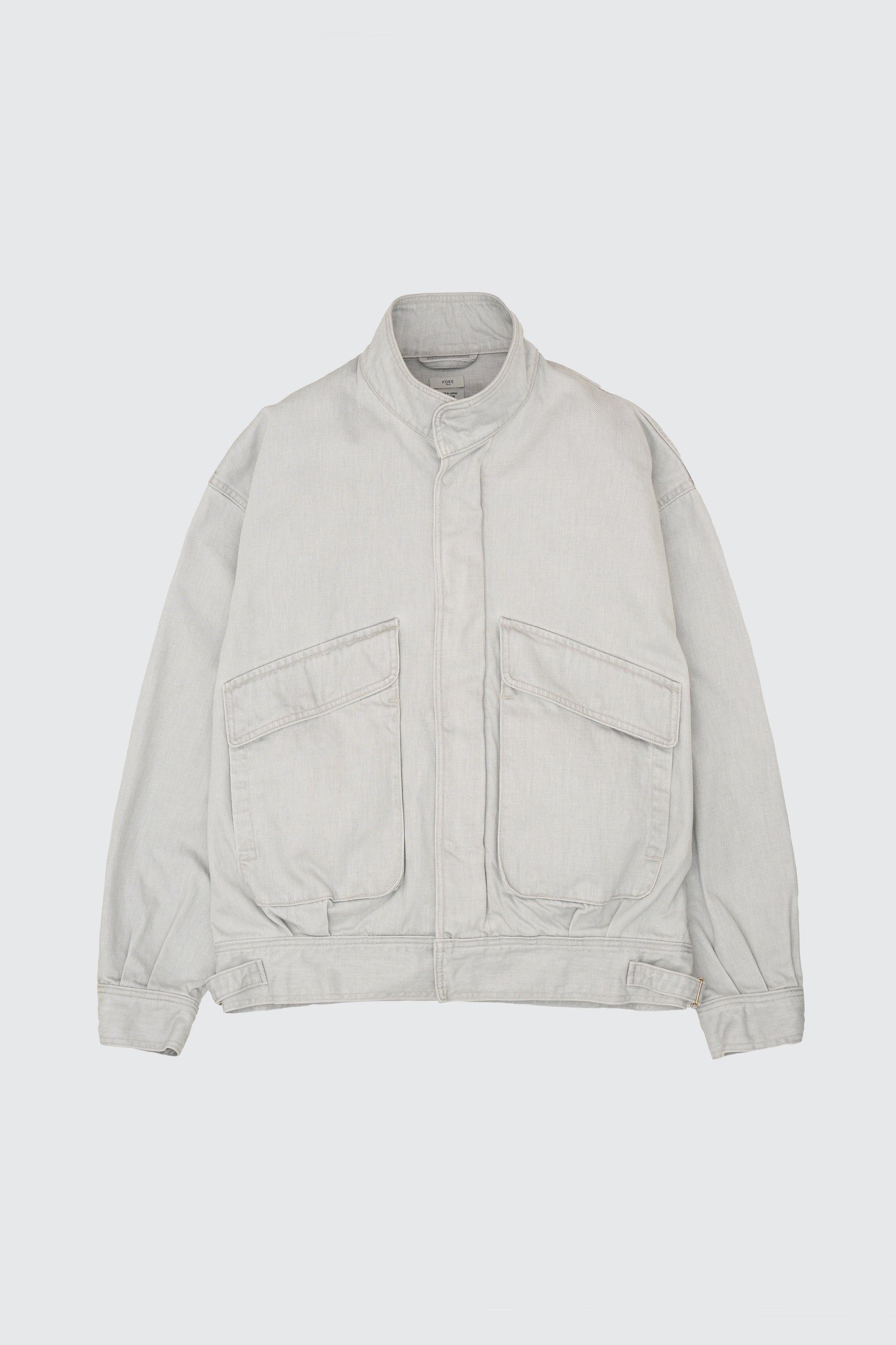 YOKE (ヨーク) コットンデニムスタンドカラーブルゾン グレーホワイト