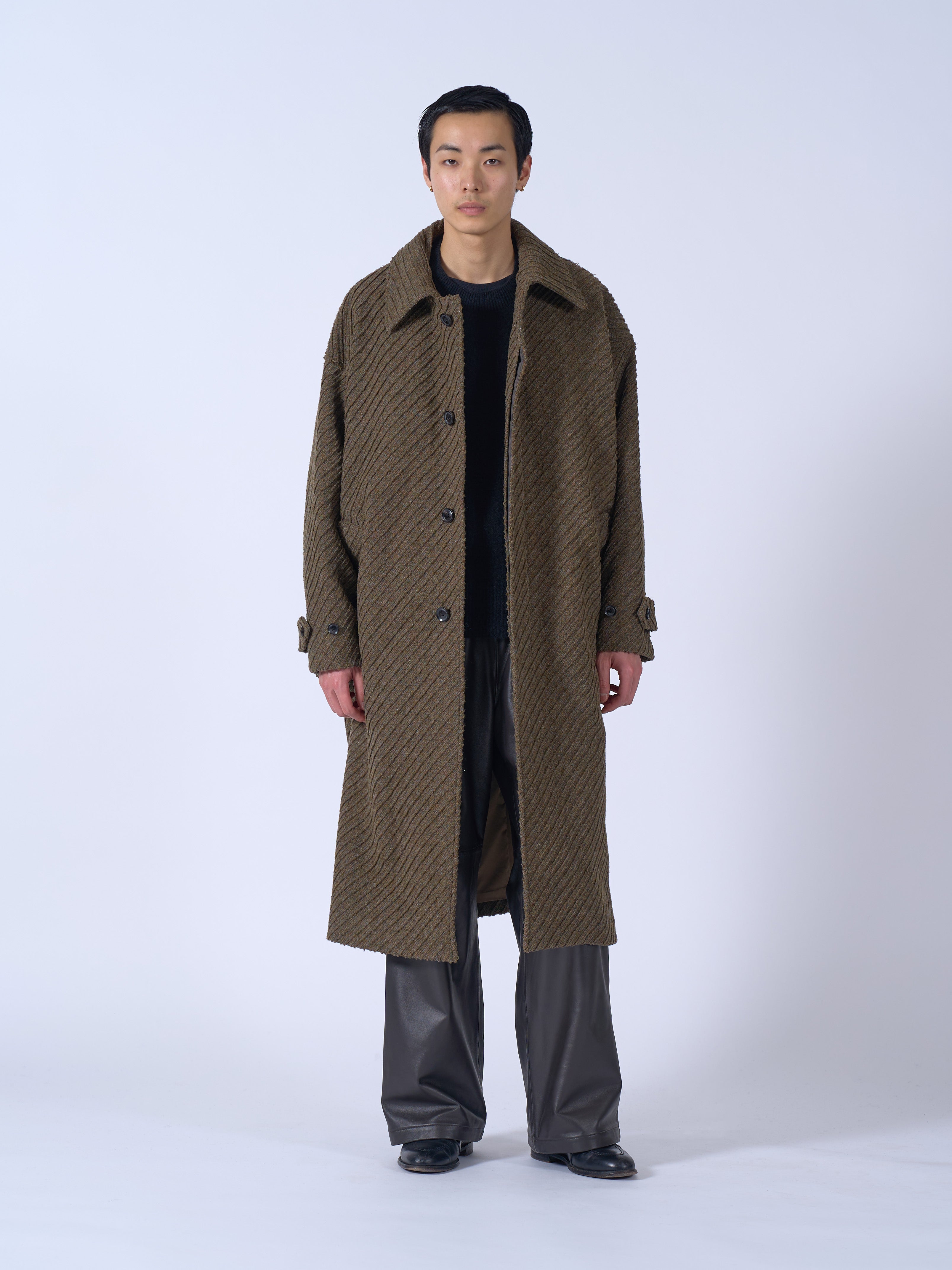 YOKE　ツイードコート Herinbone Bonding Tweed Big Balmacaan Coat | YOKE Official Website