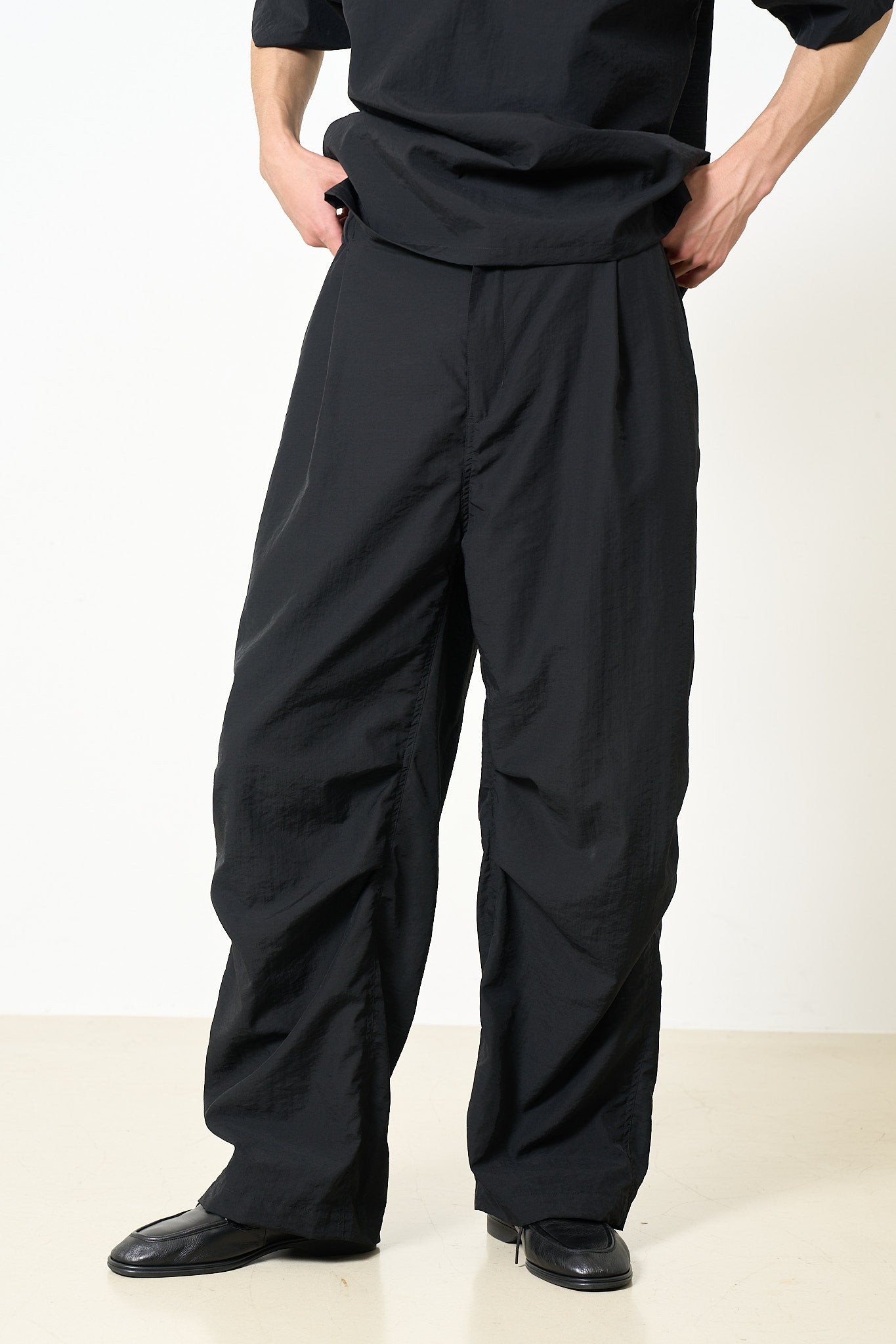 Pants | YOKE Official Website
