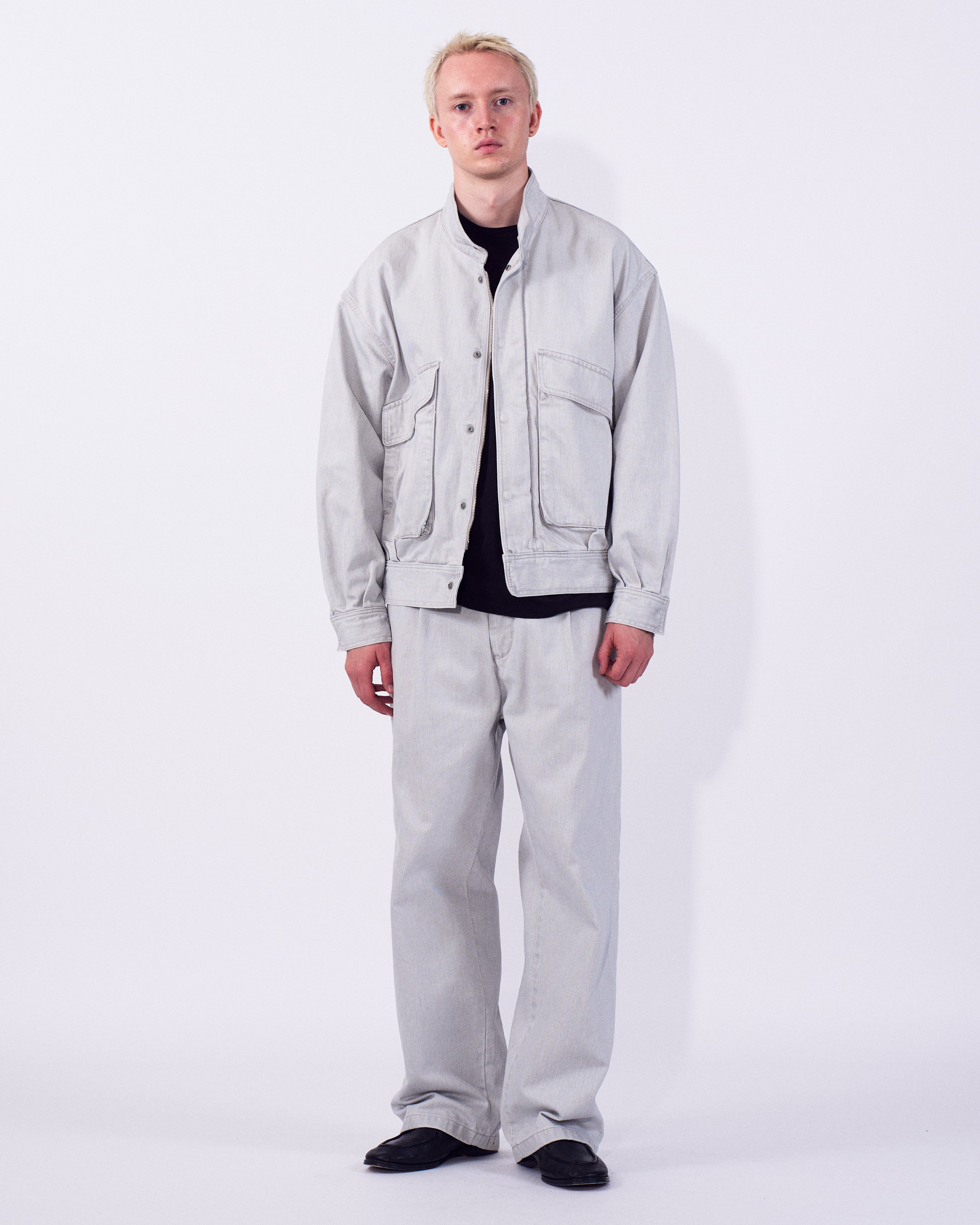 YOKE ヨーク 日本製 ワイドデニム ブルゾン 短丈 トラッカージャケット 白 Cotton Denim Stand Collar Blouson | YOKE Official Website