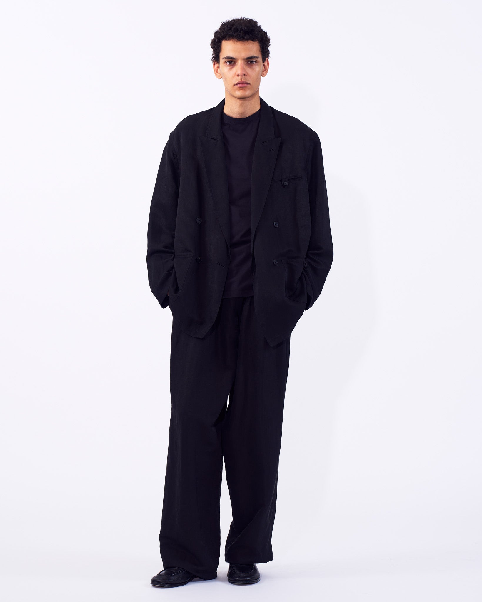 Linen Silk Kersey 3pleated Tapered Trousers | YOKE Official Website
