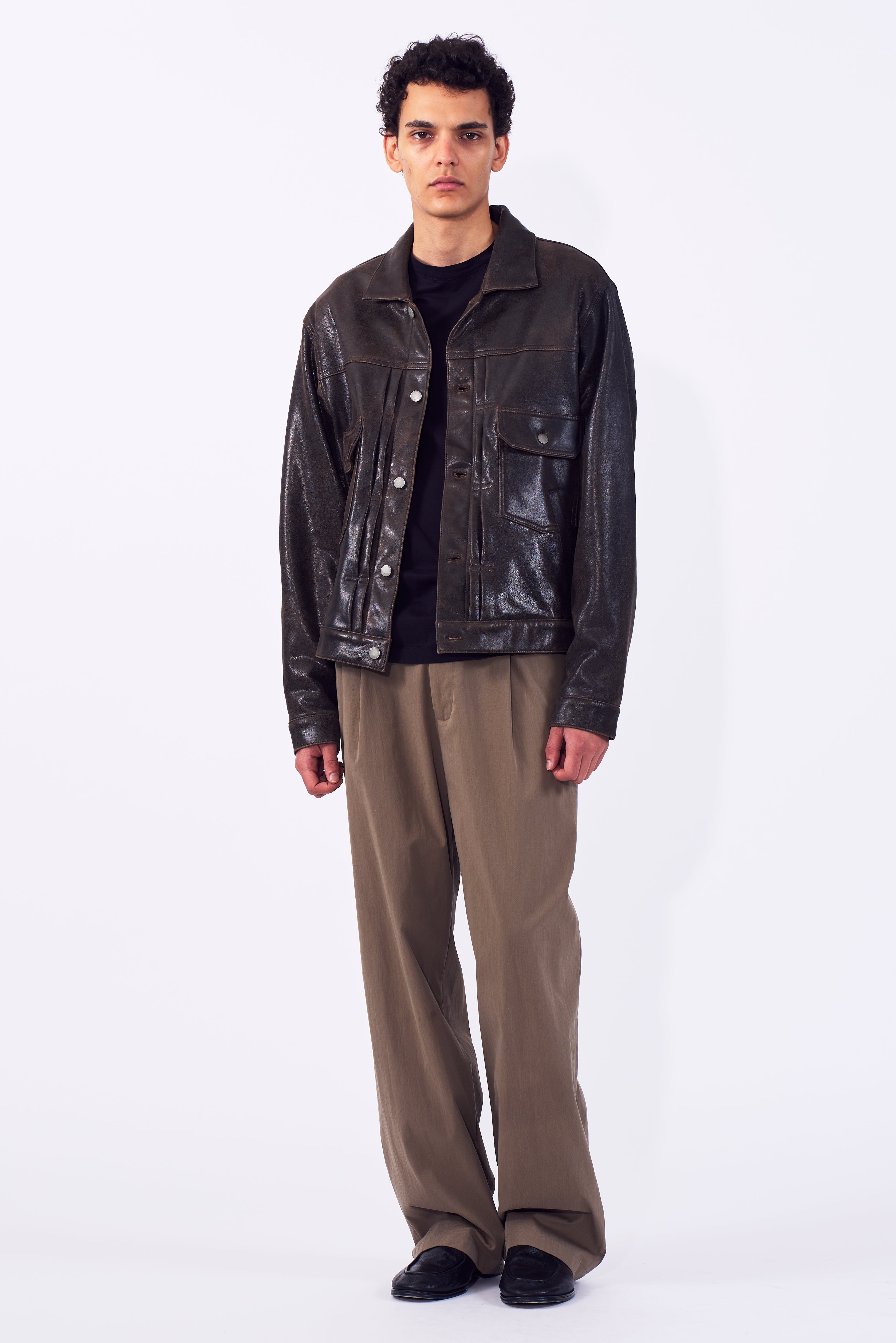 1pleated Wide Tapered Trousers | YOKE Official Website