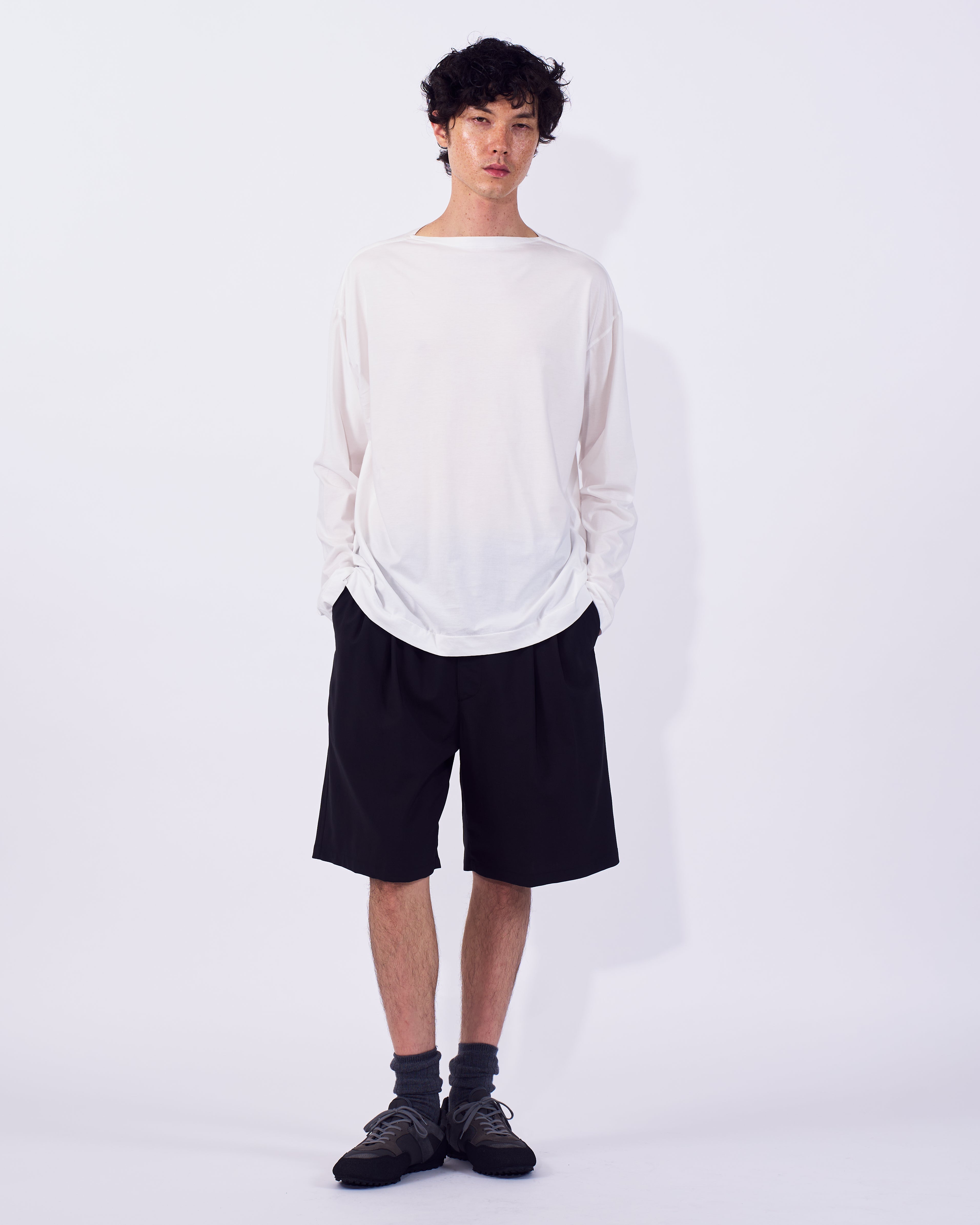 Wool Washer Tropical 2Pleated Easy Shorts | YOKE Official Website