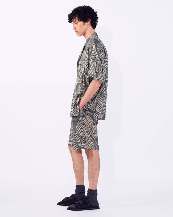 Leaf Pattern Printed Rayon 2Pleated Easy Shorts