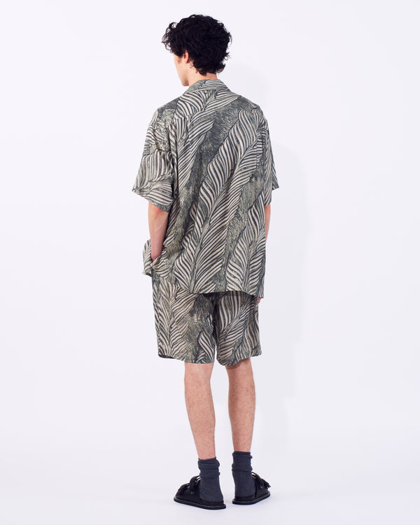 Leaf Pattern Printed Rayon 2Pleated Easy Shorts