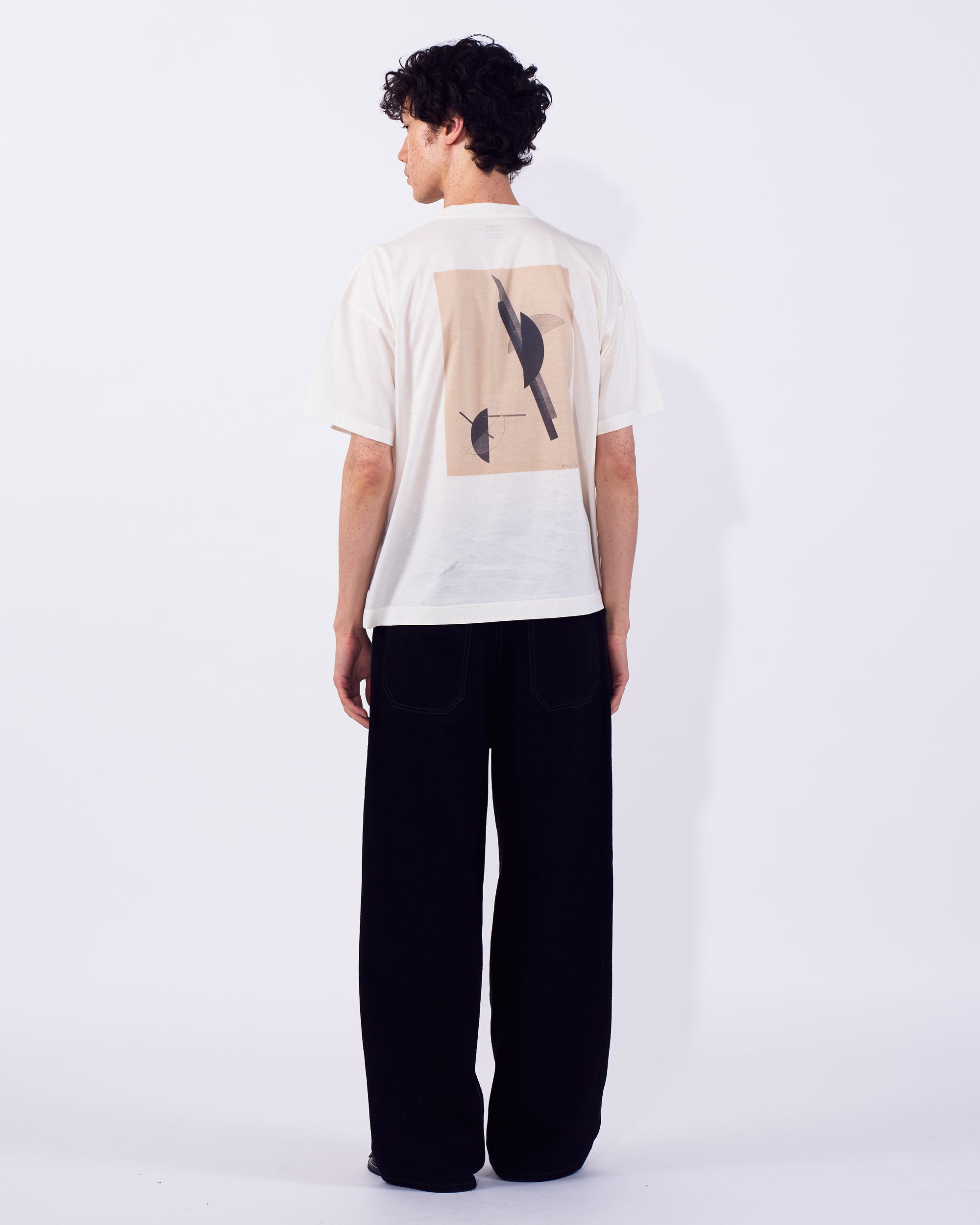 + Artist Printed T-Shirt by László Moholy-Nagy / Kestnermappe