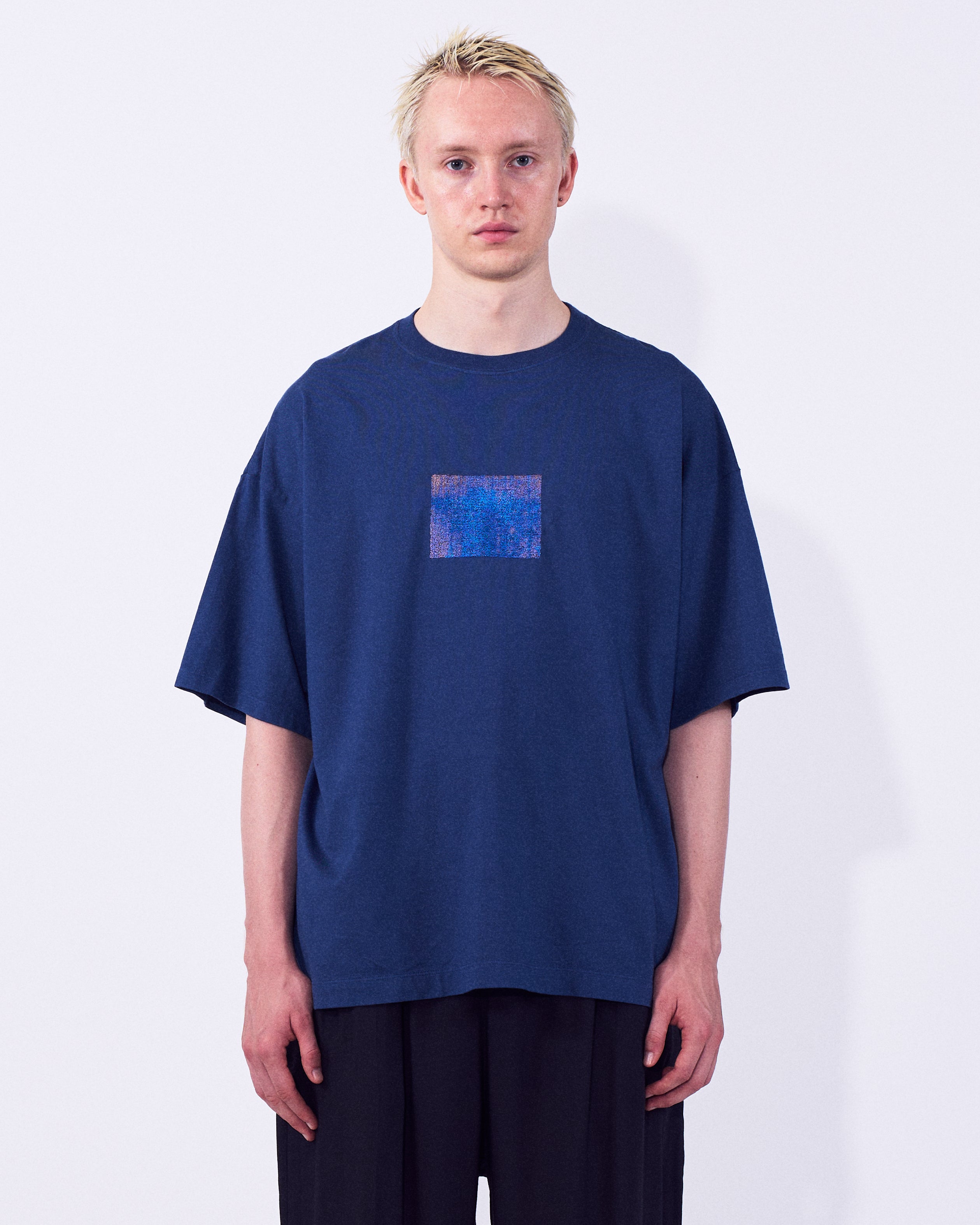 Abstract Embroited T-shirt | YOKE Official Website