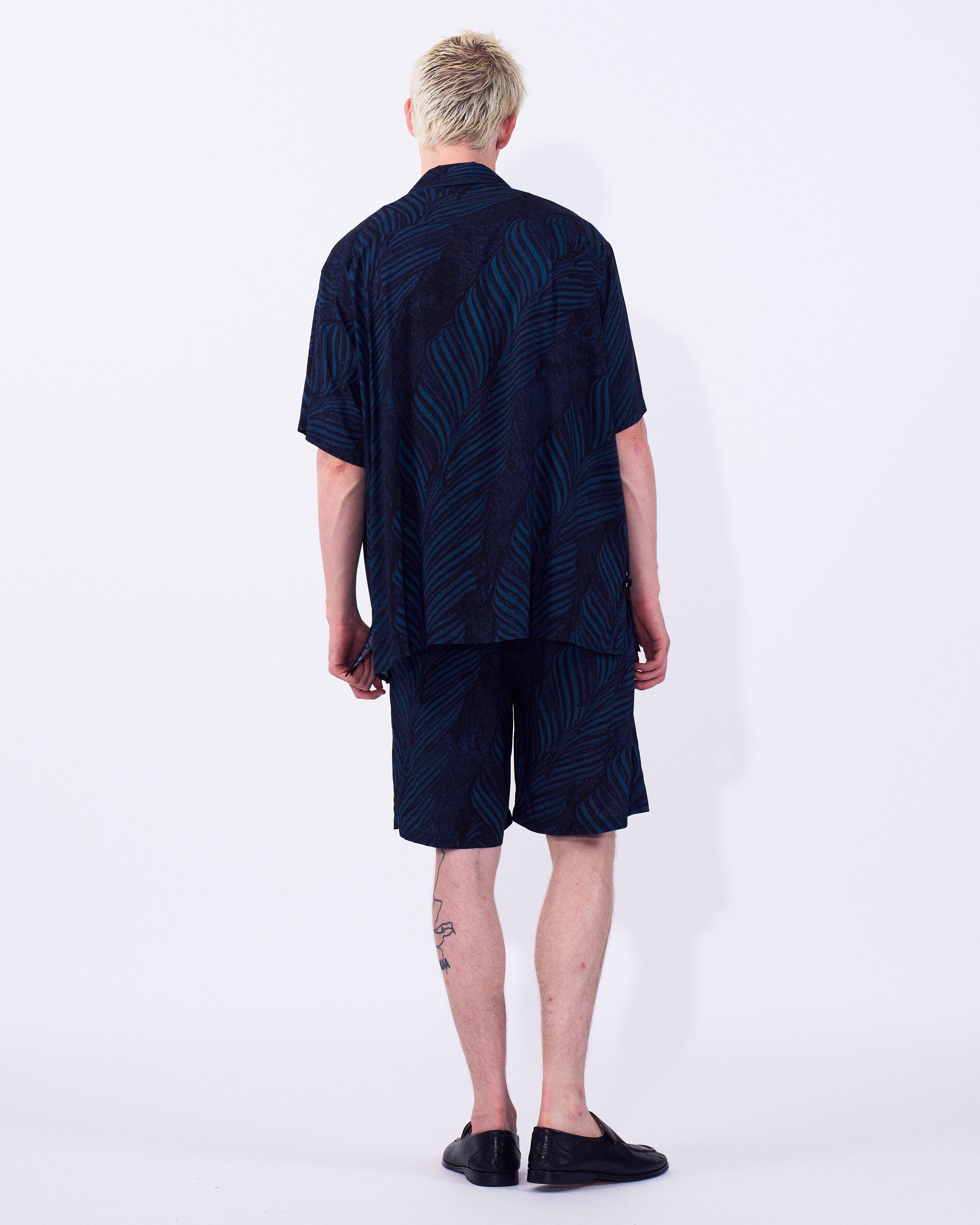 Vintage Pattern Printed Open Collar Shirt | YOKE Official Website