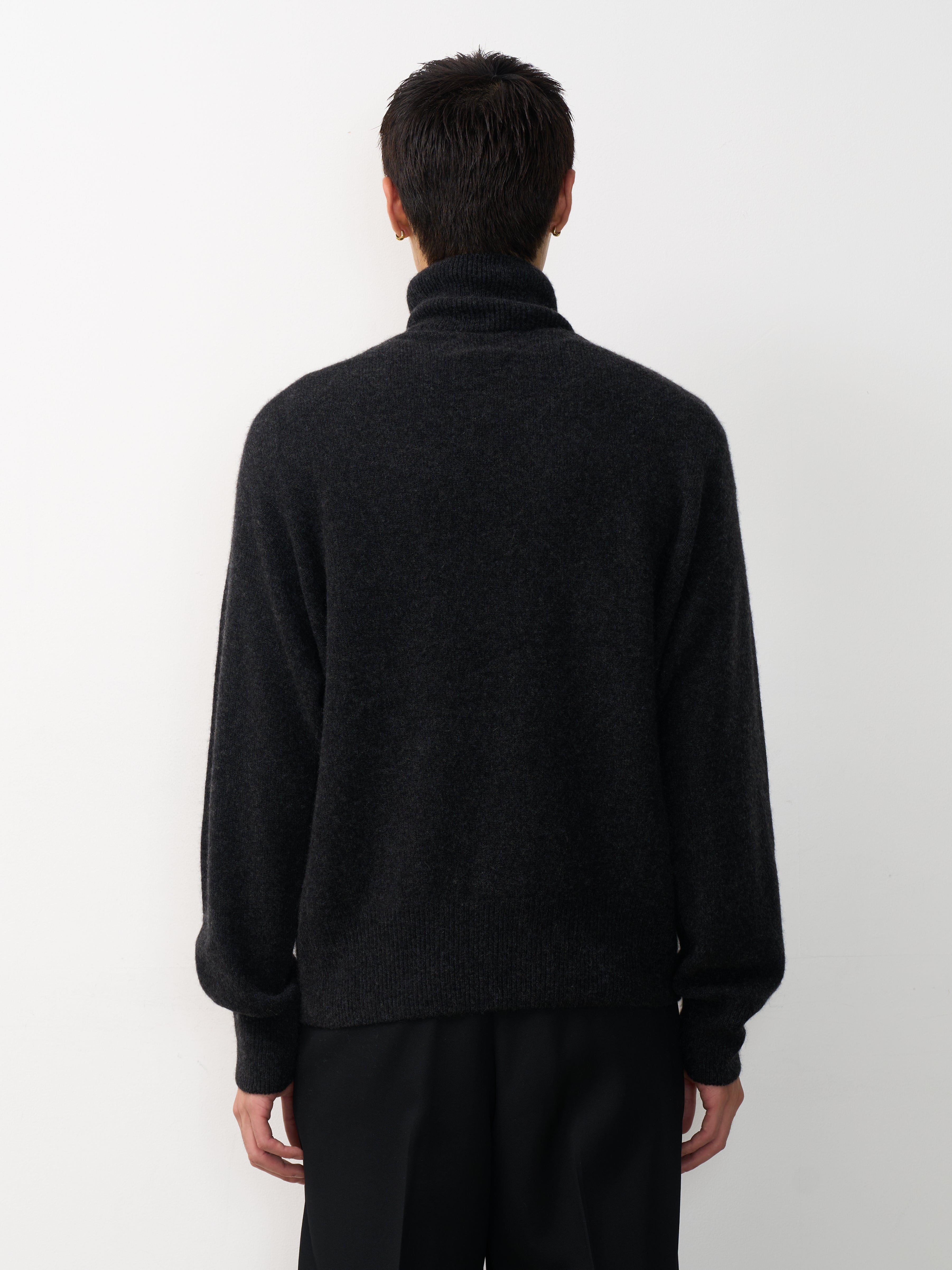 Cashmere Wholegarment Turtleneck Sweater | YOKE Ofiicial Website