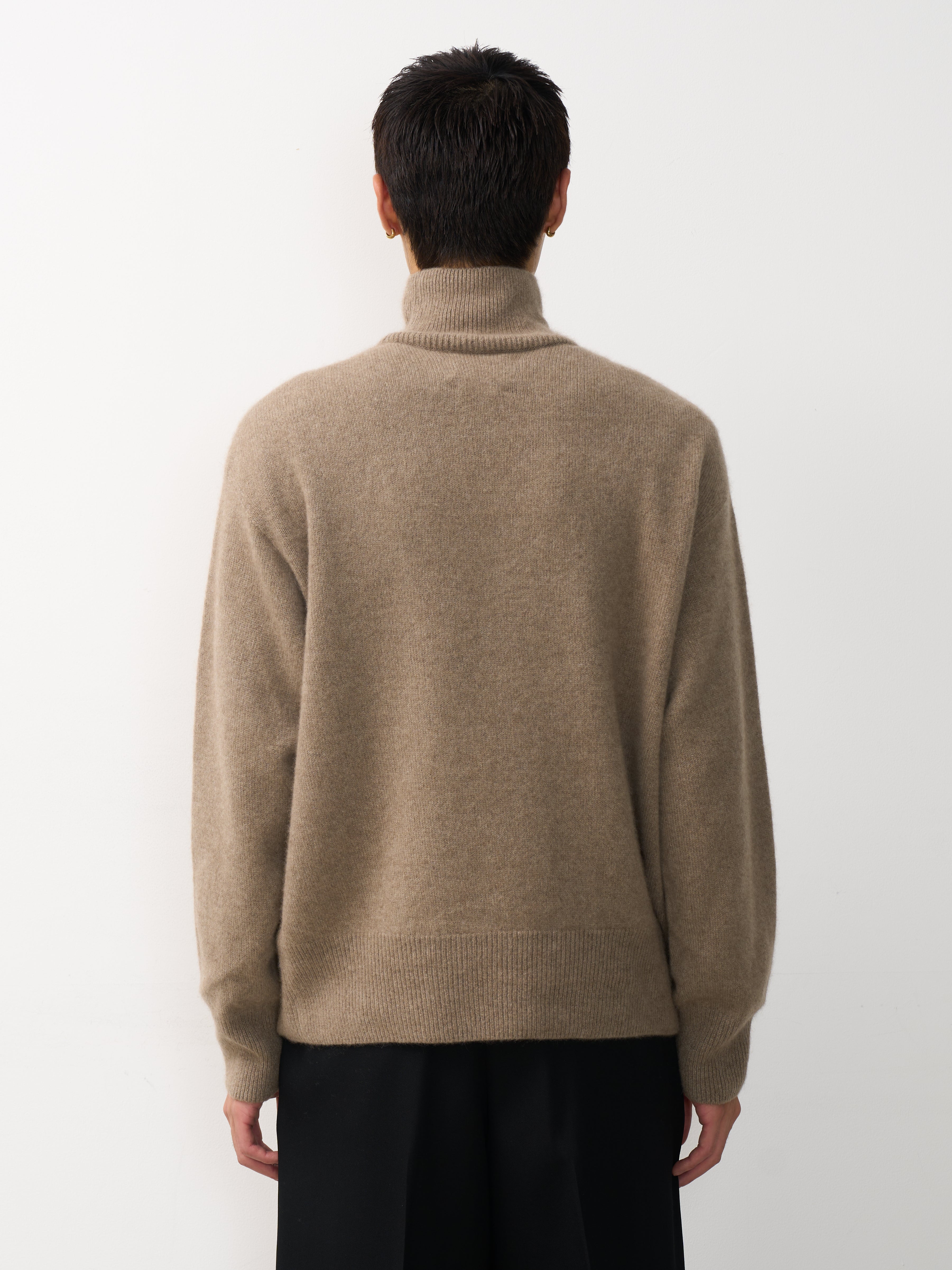 Cashmere Wholegarment Turtleneck Sweater | YOKE Ofiicial Website