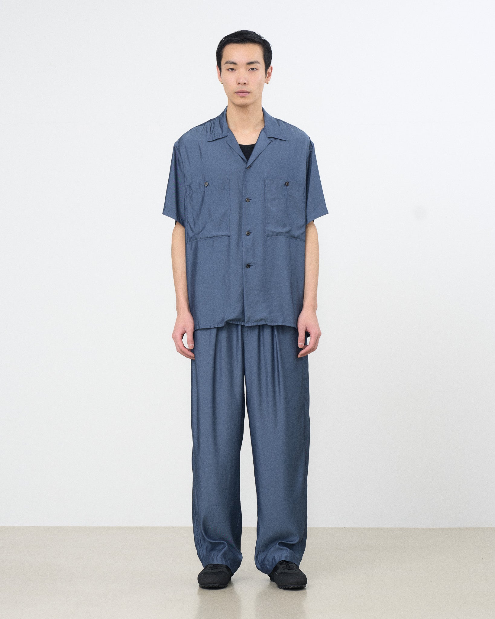 ヨーコページです。Mサイズ Cupro Polyester Washable Twill Easy Pants | YOKE Official Website