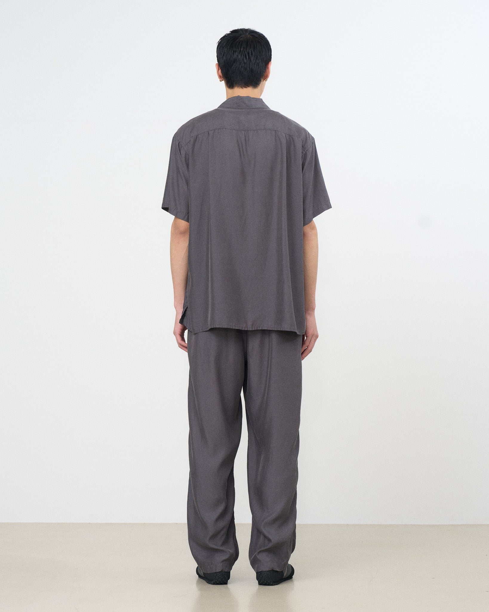 きょうは なにきる? Cupro Polyester Washable Twill Open Collar Shirt | YOKE Official