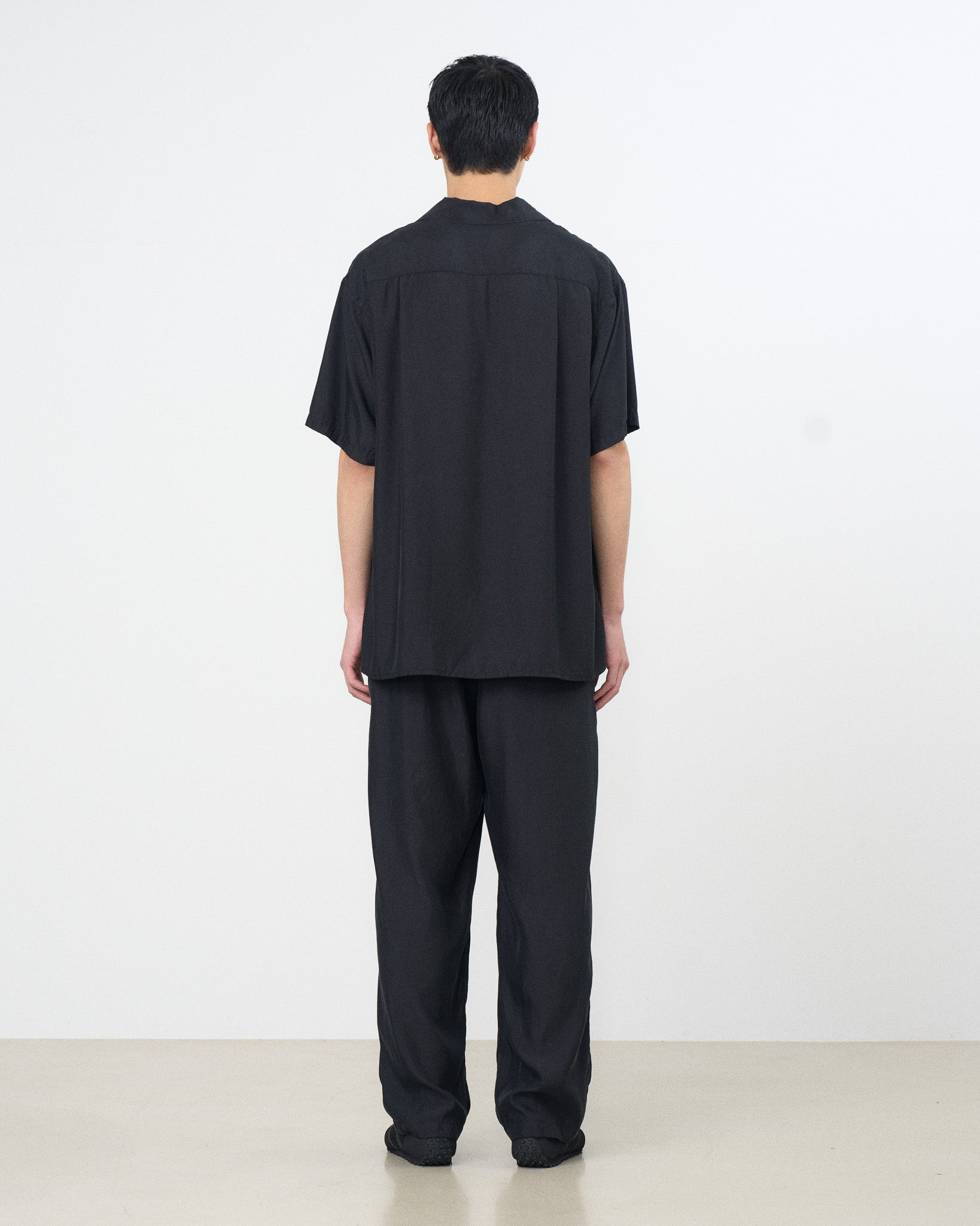 ヨーコページです。Mサイズ Cupro Polyester Washable Twill Easy Pants | YOKE Official Website